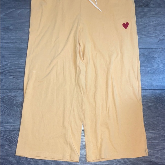 Preloved made in Canada Mustard Jumpsuit with Heart Detail - Picture 5 of 10